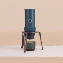 OutIn Foldable Coffee Stand  – sklopivi držač za aparat za kavu