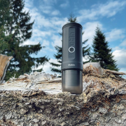 Outin Nano (Space Grey) set - aparat za kavu za putovanja + zaštitna torbica